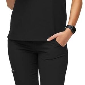 FIGS Black Scrub Set